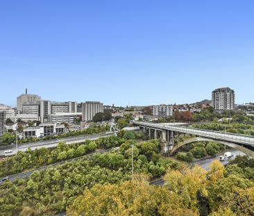 2 Brm Furnished Apartment with Carpark - Photo 1