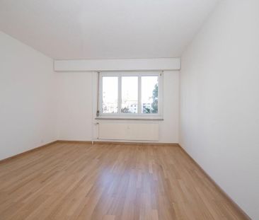 Renovierte, helle 3.5-Zimmerwohnung - Photo 1