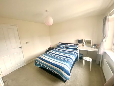 2 Bed End Terrace, Elm Tree Road, M6 - Photo 3