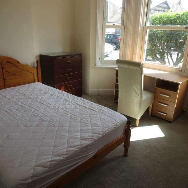 Bedroom Detached House In Wallisdown, BH10 - Photo 1