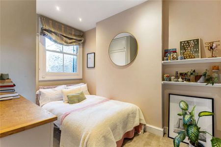A lovely two bedroom first floor apartment situated in Fulham - Photo 4