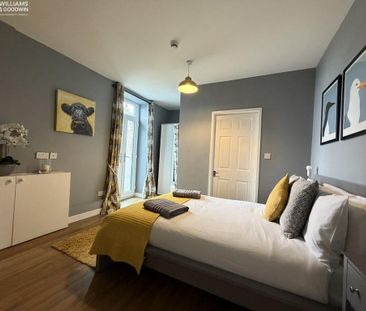 4 bedroom end of terrace house to rent - Photo 6
