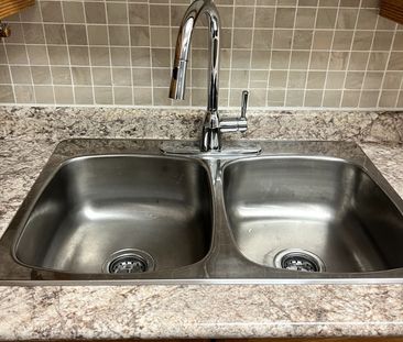 For Lease - 158C McArthur Avenue Unit# 1606, Vanier and Kingsview P... - Photo 5