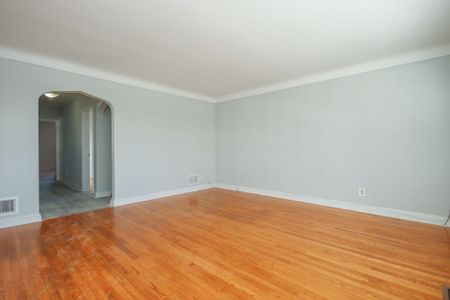 For Lease - 679 ROOSEVELT Avenue Unit# 3, Carlingwood - Westboro and Area, Ontario - Photo 4