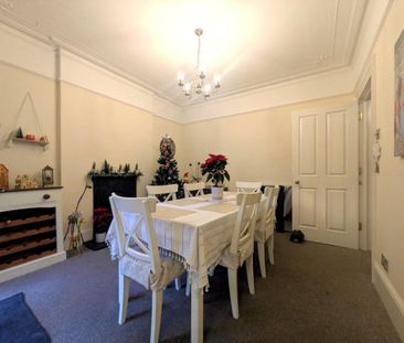 4 bedroom semi-detached house to rent - Photo 3