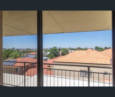 Unit 11/42 Kinsella St, Joondanna, WA 6060 - Photo 3