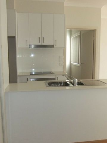 11/19-23 Majura Avenue, Dickson ACT, Belconnen - Photo 4