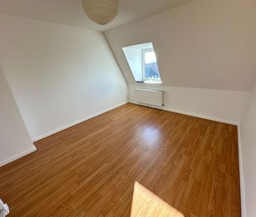 Location Appartement 4 pièces 99m² - Photo 5