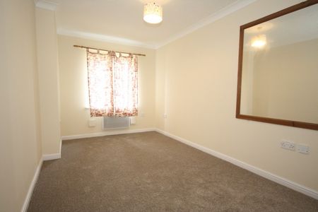 Century Court, Woking - Photo 4