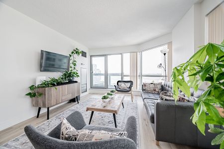 For Lease - 10 Yonge Street Unit# 1012, Toronto, Ontario - Photo 2