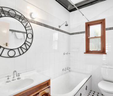 Charming Two-Bedroom Semi In Prime Artarmon Location - Photo 3