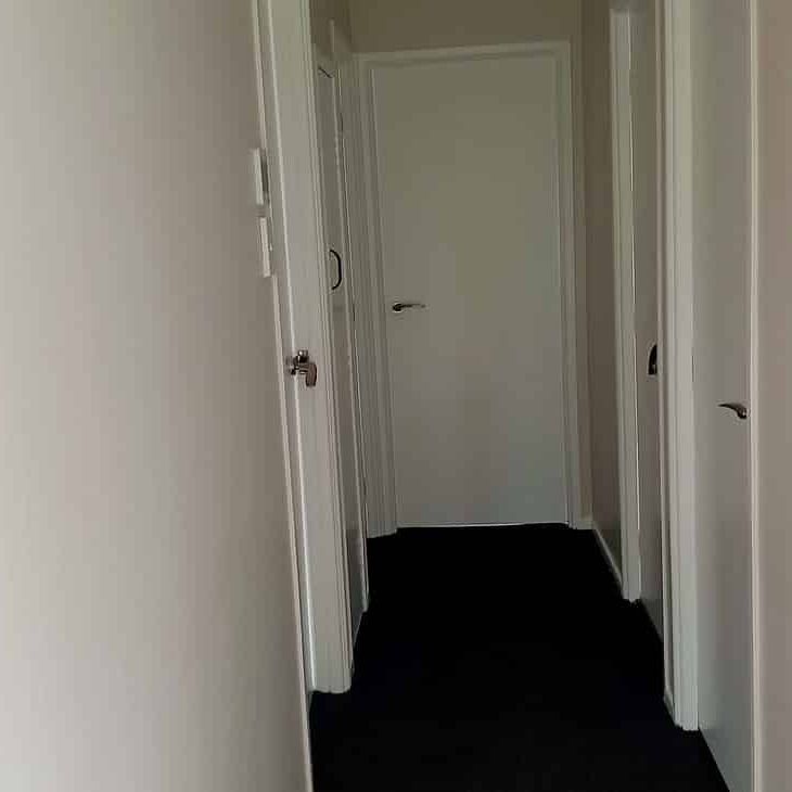 Clover Park, 3 bedrooms - Photo 1