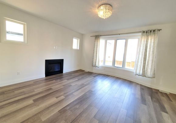 For Lease - 93 Dog Wood Boulevard, East Gwillimbury, Ontario - Photo 1