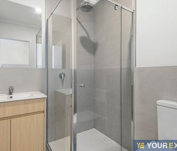 BRAND NEW ROOMING HOUSE IN IDEAL LOCATION! 9 ROOMS AVAILABLE - Photo 4