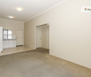 TIDY 2 BEDROOM IN SECURE COMPLEX - Photo 2
