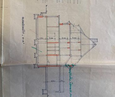 Großzügige 5-Zimmer-Dachgeschosswohnung nach Kernsanierung – Erst - Photo 2