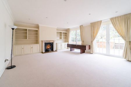 4 bedroom detached house to rent - Photo 2