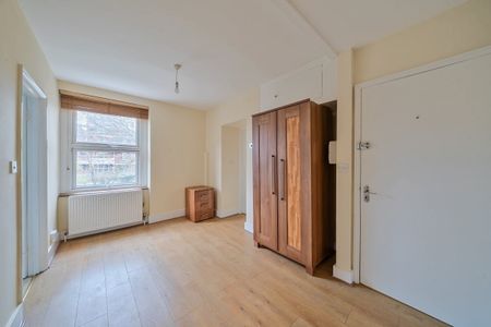 3 bedroom flat to rent - Photo 5