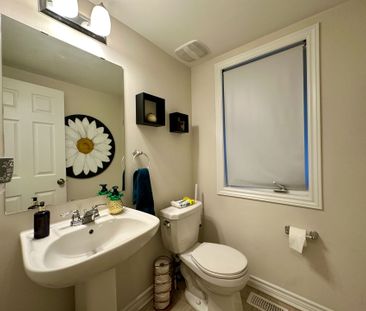 For Lease - 707 Logperch Circle, Barrhaven, Ontario - Photo 5