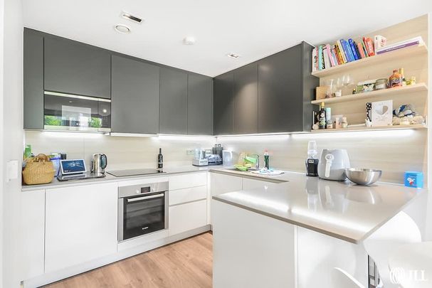 Woodberry Grove London N4 - Photo 1