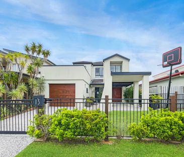 Centrally Located Modern Home with Spa and Additional Study! - Photo 4