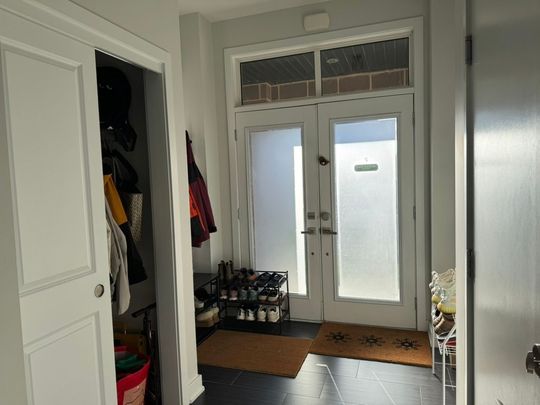 For Lease - 11 Denarius Crescent, Richmond Hill, Ontario - Photo 1