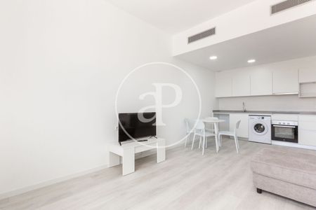 Flat for rent in En Corts (Valencia) - Photo 3