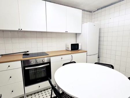 Calle de Loeches, Madrid, Community of Madrid 28008 - Photo 3