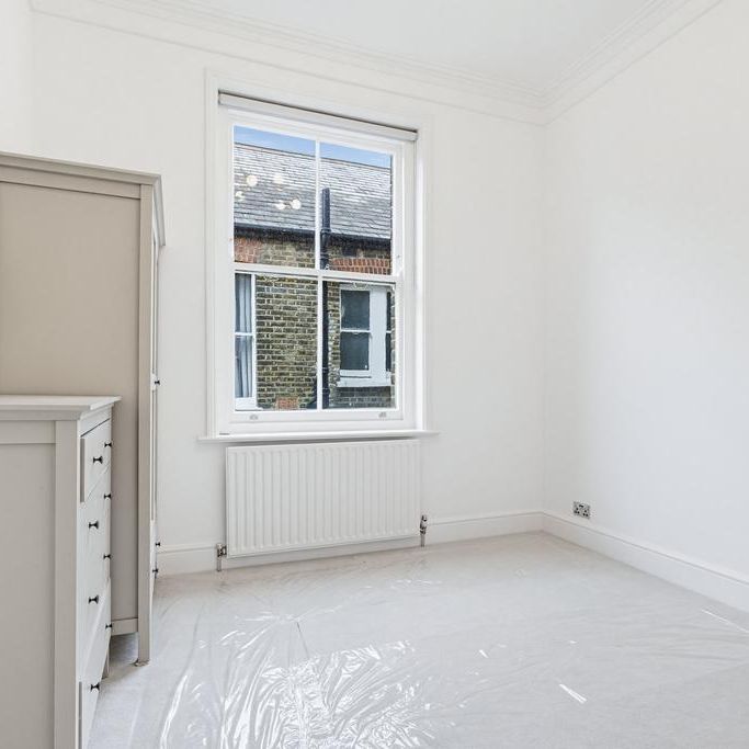 3 bedroom flat to rent - Photo 1