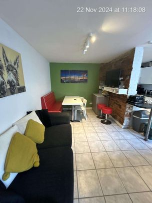 Market Street Room 4 - Photo 1