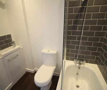 2 bedroom flat to rent - Photo 6