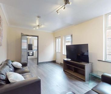 6 bedroom house to rent - Photo 1