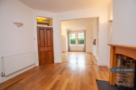 3 bedroom end of terrace house to rent - Photo 5