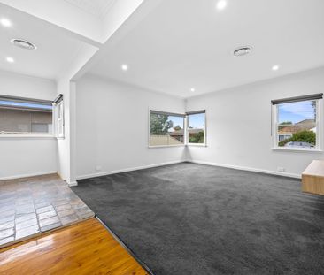 Comfortable Family Living on a Spacious Wendouree Block - Photo 1