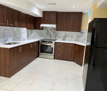 For Lease - 48 Cranmore Court, Brampton, Ontario - Photo 2