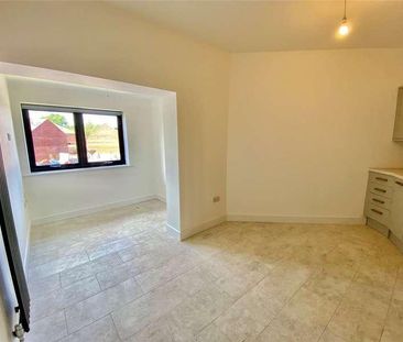 Chataway House, Leach Road, Chard, Somerset, TA20 - Photo 2