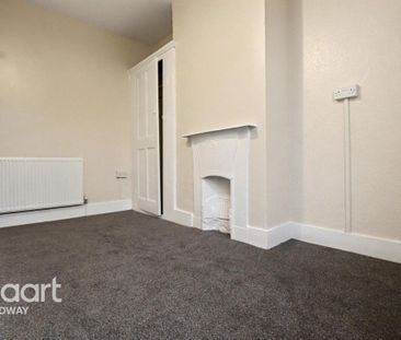 4 bedroom terraced house to rent - Photo 4