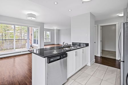 76 Place Apartments - 2 Bedroom - Photo 4
