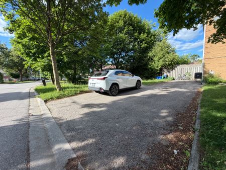For Lease - 229 Zelda Crescent Unit# Lower, Richmond Hill, Ontario - Photo 2