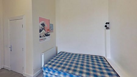 3 bedroom apartment to rent - Photo 4