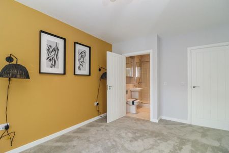 2 bedroom flat to rent - Photo 3
