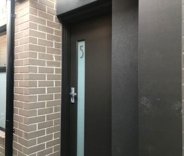 5/22 Green Street, Airport West, Vic 3042 - Photo 6