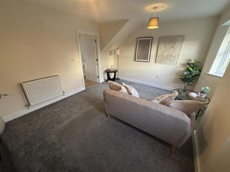 4 bedroom townhouse to rent - Photo 3