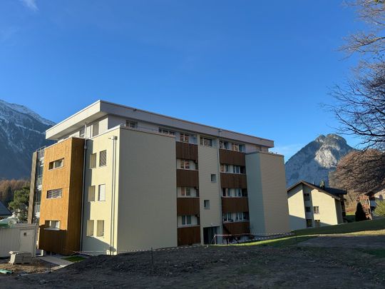 5 1/2-room attic apartment with a beautiful terrace - Photo 1