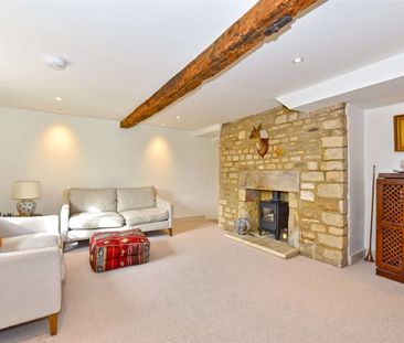 Three bedroom property situated on the edge of the wonderful Cotswo... - Photo 2