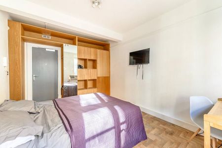 Studio to rent - Photo 2