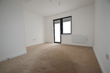 Victoria Avenue, Southend On Sea, Essex, SS2 - Photo 3