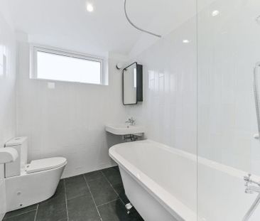5 bedroom end of terrace house to rent - Photo 6
