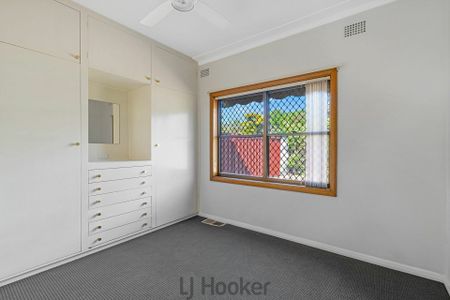 Spacious Family Home in Prime Location - Photo 5