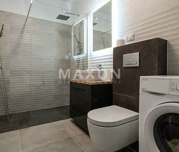 Warszawa, Praga-Południe, Gocław, ul. Jana Nowaka-Jeziorańskiego - Zdjęcie 1